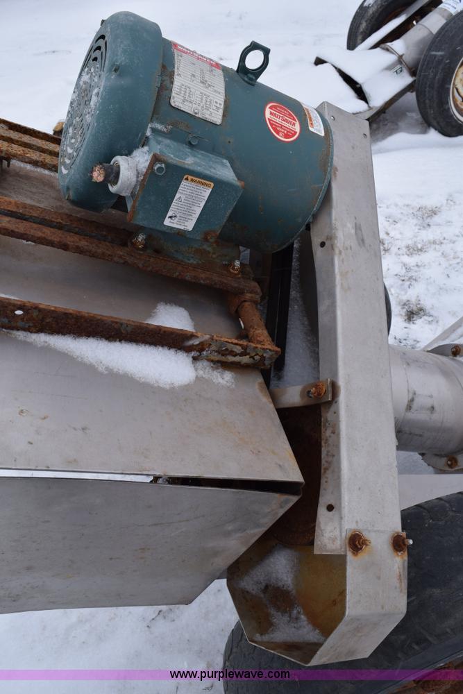 image for item E6010 Speed King under car fertilizer conveyor