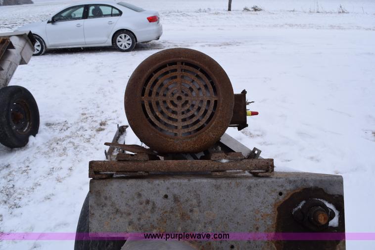 image for item E6011 Speed King under car fertilizer conveyor