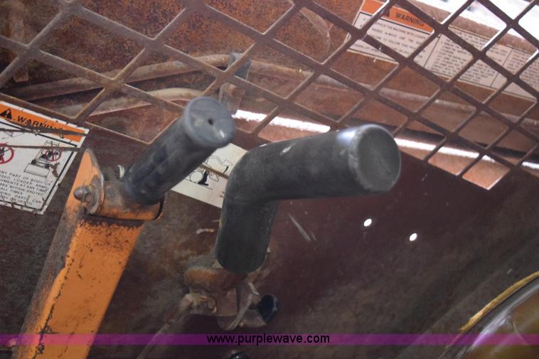 image for item E6017 1993 Case 1845C skid steer