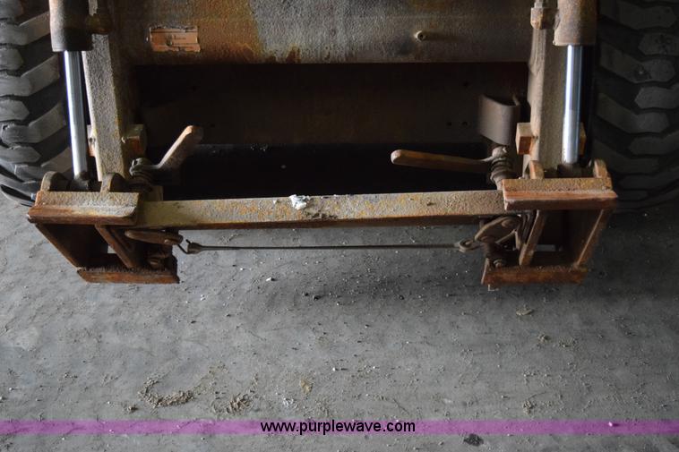 image for item E6017 1993 Case 1845C skid steer