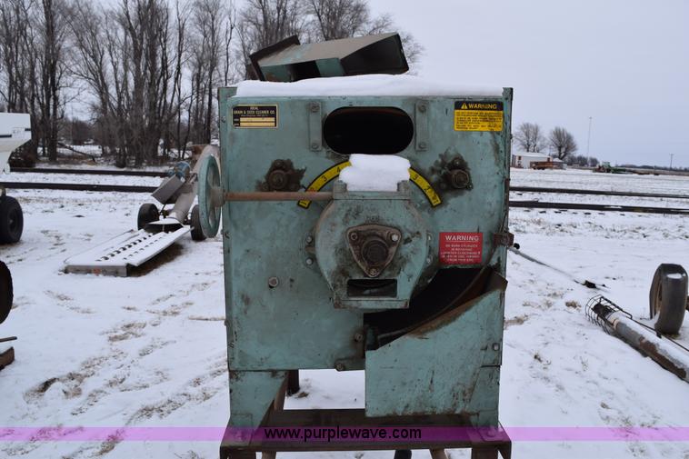 image for item E6022 Ideal cylinder separator