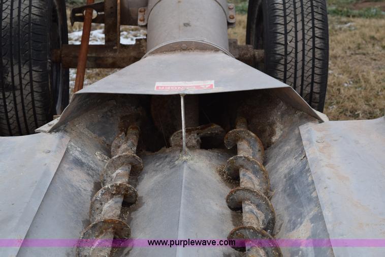 image for item E6025 Speed King under car fertilizer conveyor