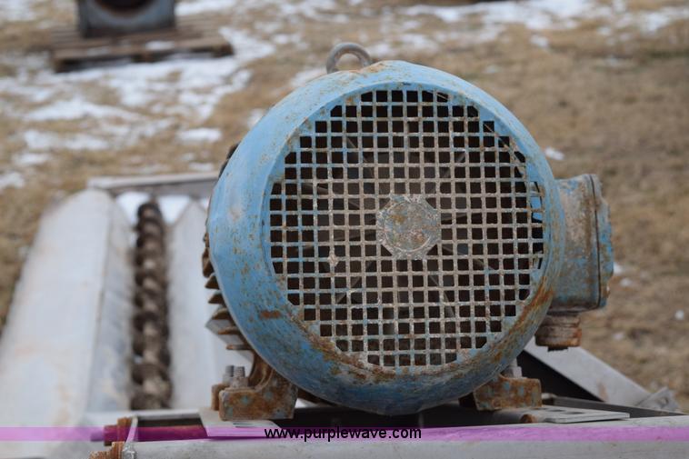 image for item E6025 Speed King under car fertilizer conveyor