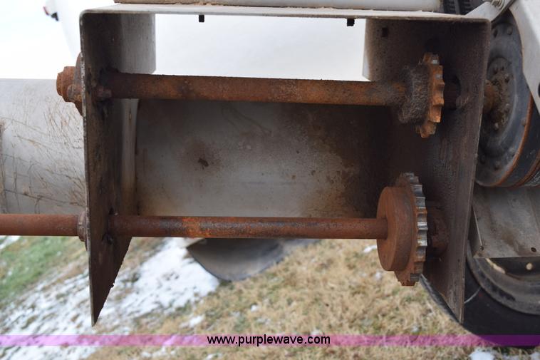 image for item E6025 Speed King under car fertilizer conveyor