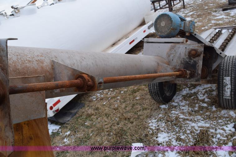 image for item E6025 Speed King under car fertilizer conveyor