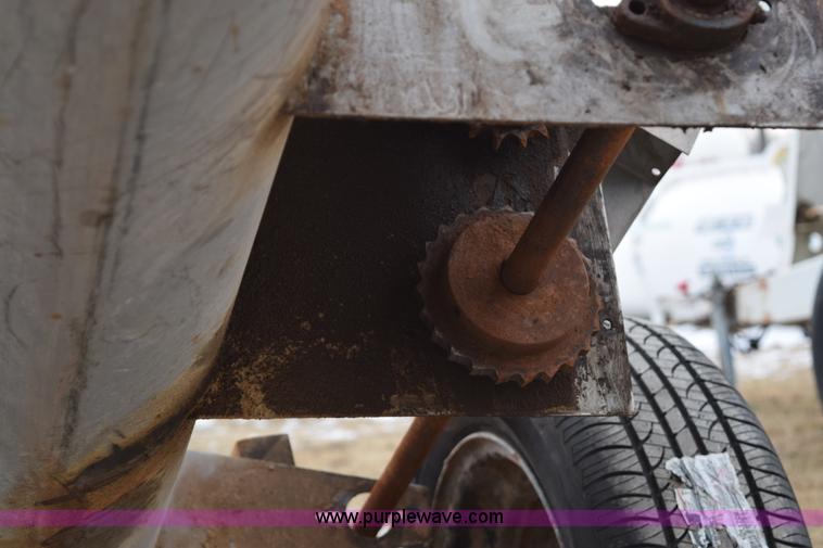 image for item E6025 Speed King under car fertilizer conveyor