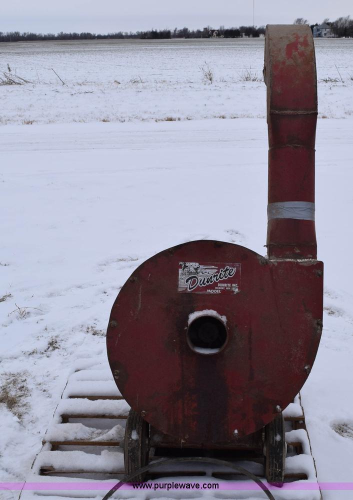 image for item E6026 Dunright blower/vacuum