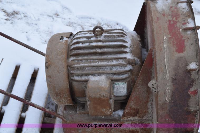 image for item E6026 Dunright blower/vacuum