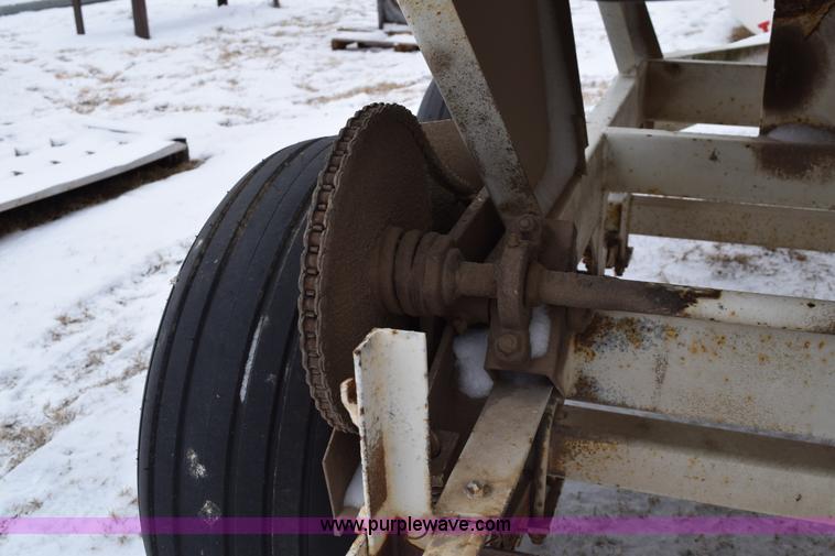 image for item E6028 Wilmar fertilizer spreader buggy