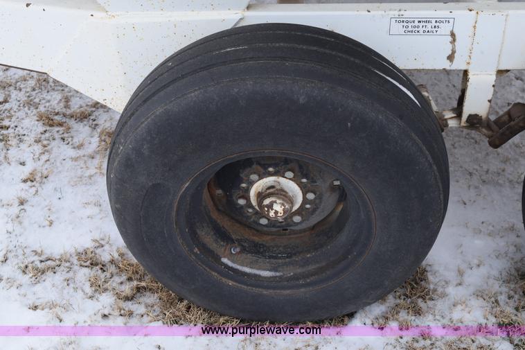 image for item E6028 Wilmar fertilizer spreader buggy