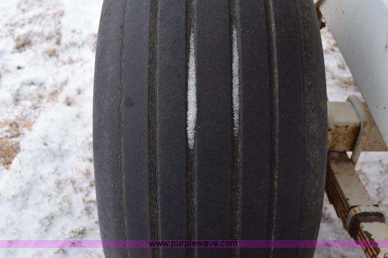 image for item E6028 Wilmar fertilizer spreader buggy