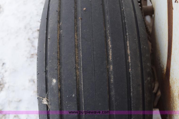 image for item E6028 Wilmar fertilizer spreader buggy