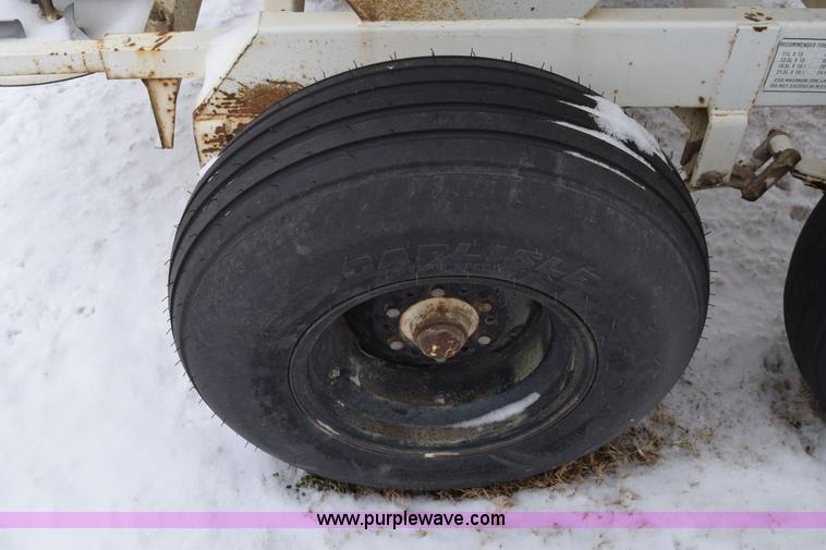 image for item E6028 Wilmar fertilizer spreader buggy
