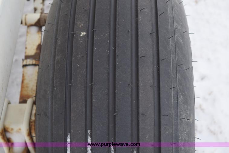 image for item E6028 Wilmar fertilizer spreader buggy