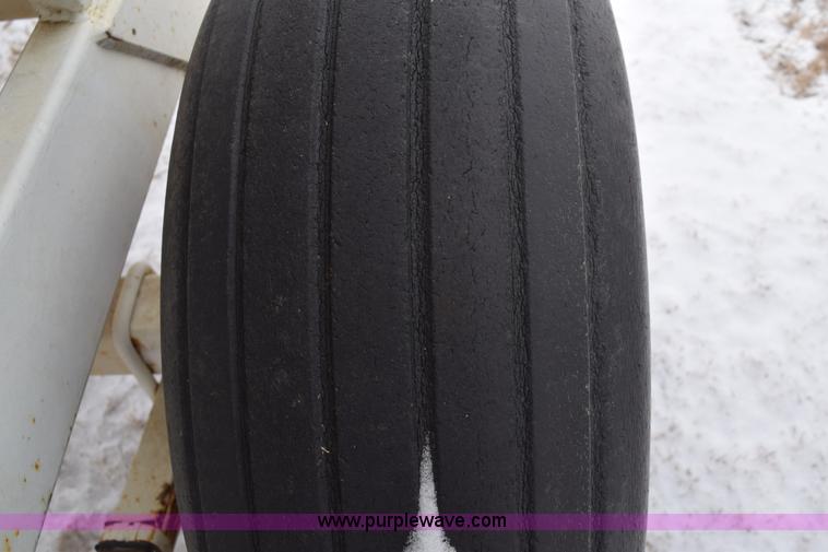 image for item E6028 Wilmar fertilizer spreader buggy