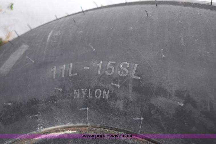 image for item E6028 Wilmar fertilizer spreader buggy