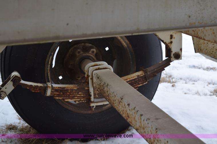 image for item E6028 Wilmar fertilizer spreader buggy