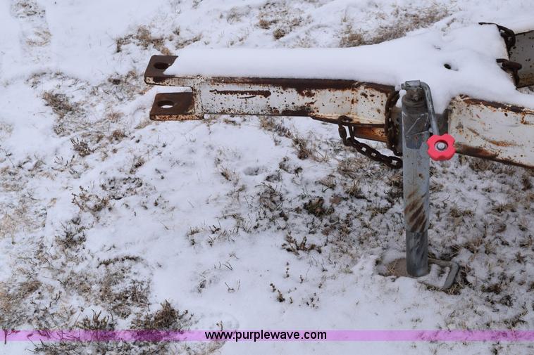 image for item E6028 Wilmar fertilizer spreader buggy