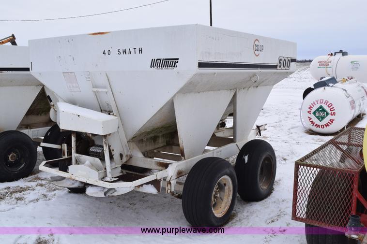 image for item E6029 Wilmar fertilizer spreader buggy