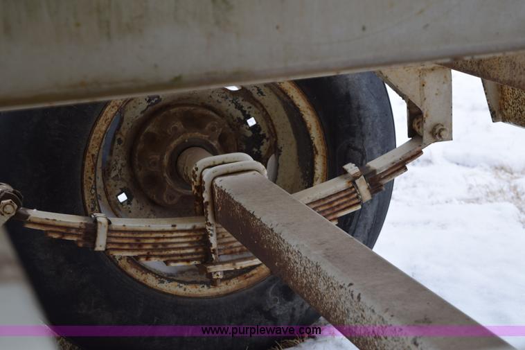 image for item E6029 Wilmar fertilizer spreader buggy