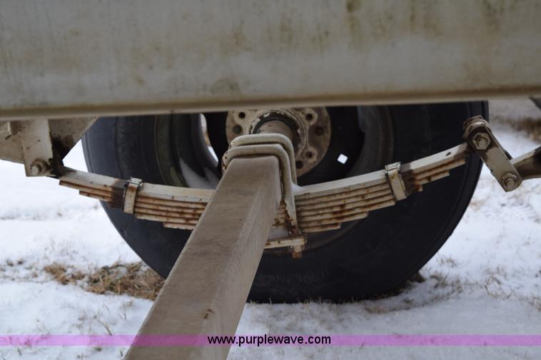 image for item E6029 Wilmar fertilizer spreader buggy