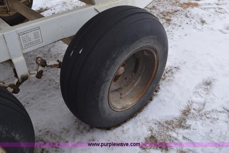 image for item E6029 Wilmar fertilizer spreader buggy