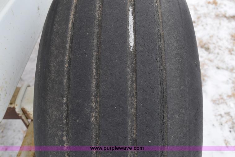 image for item E6029 Wilmar fertilizer spreader buggy