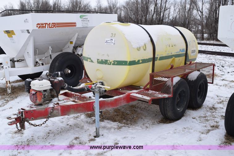 image for item E6030 1,000 gallon liquid nurse tank