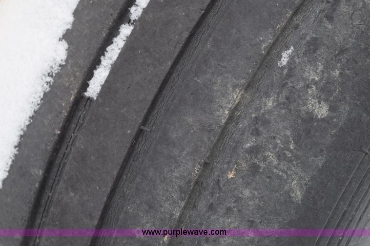 image for item E6030 1,000 gallon liquid nurse tank