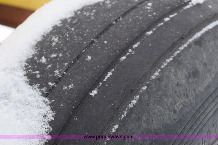 image for item E6030 1,000 gallon liquid nurse tank