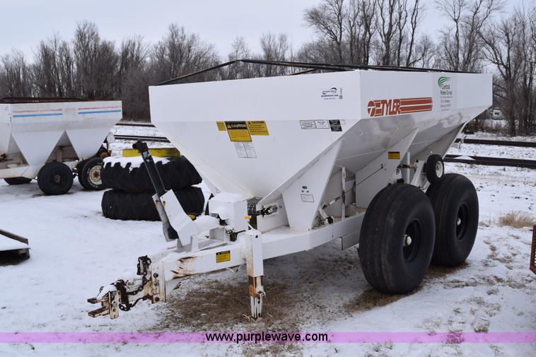 Tyler six ton fertilizer spreader buggy in Alden, KS Item E6031 sold