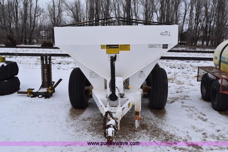 image for item E6031 Tyler six ton fertilizer spreader buggy