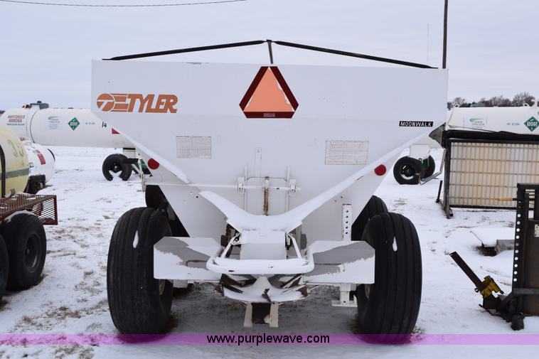 image for item E6031 Tyler six ton fertilizer spreader buggy