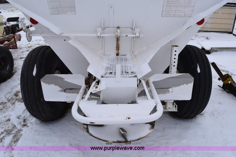 image for item E6031 Tyler six ton fertilizer spreader buggy