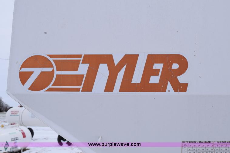 image for item E6031 Tyler six ton fertilizer spreader buggy