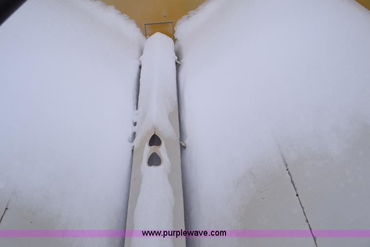 image for item E6031 Tyler six ton fertilizer spreader buggy