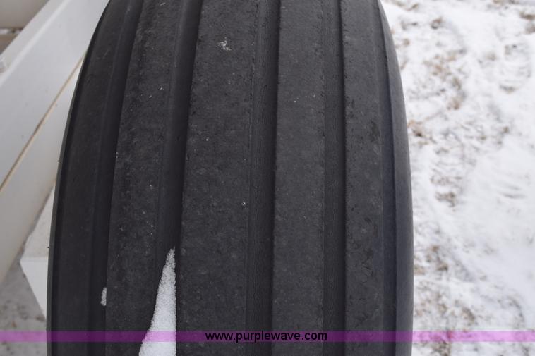 image for item E6031 Tyler six ton fertilizer spreader buggy