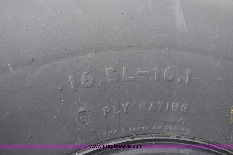 image for item E6031 Tyler six ton fertilizer spreader buggy