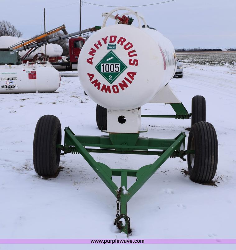 image for item E6034 Anhydrous ammonia nurse tank