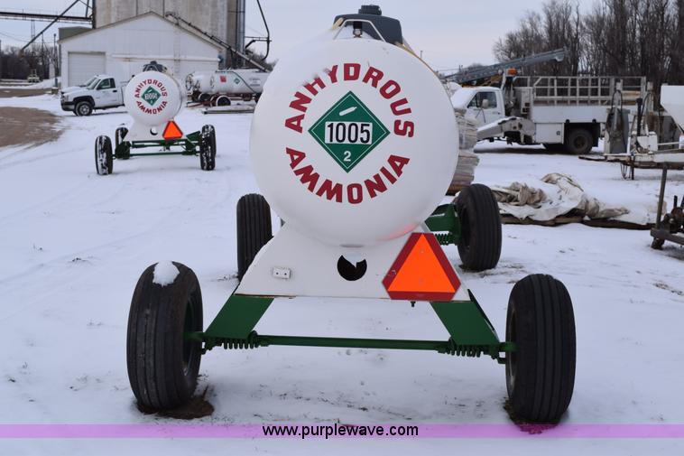 image for item E6034 Anhydrous ammonia nurse tank