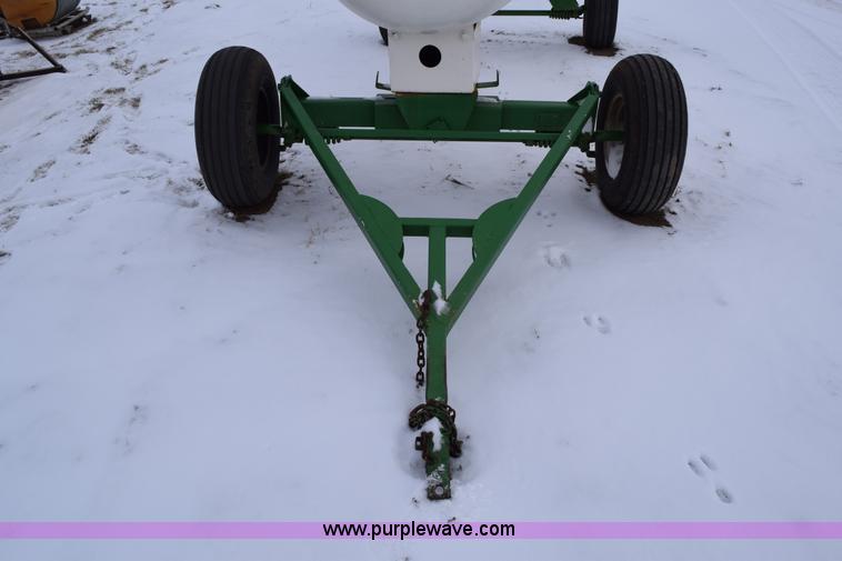 image for item E6034 Anhydrous ammonia nurse tank