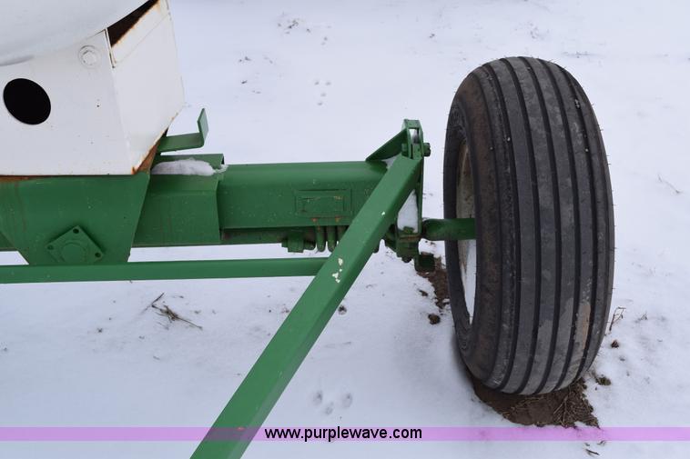 image for item E6034 Anhydrous ammonia nurse tank