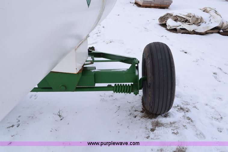 image for item E6034 Anhydrous ammonia nurse tank