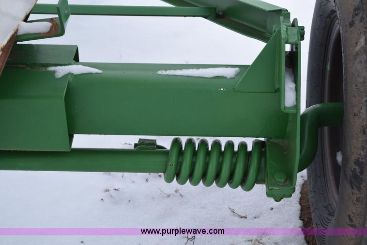 image for item E6034 Anhydrous ammonia nurse tank