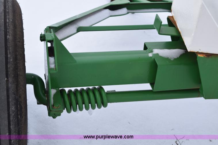 image for item E6034 Anhydrous ammonia nurse tank