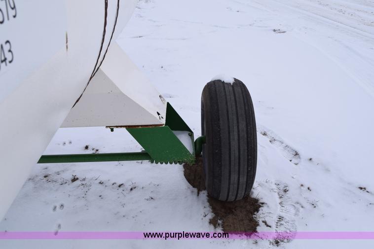 image for item E6034 Anhydrous ammonia nurse tank