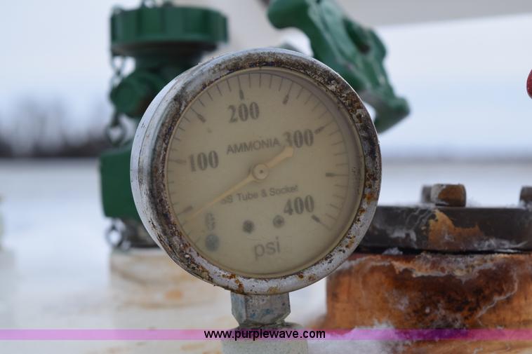 image for item E6034 Anhydrous ammonia nurse tank