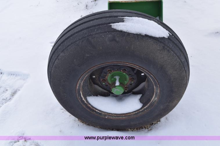 image for item E6034 Anhydrous ammonia nurse tank