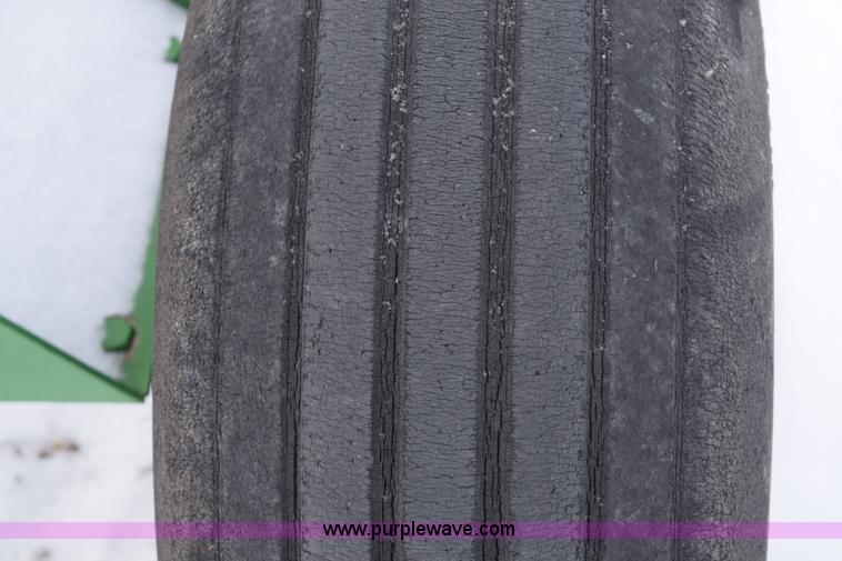 image for item E6034 Anhydrous ammonia nurse tank