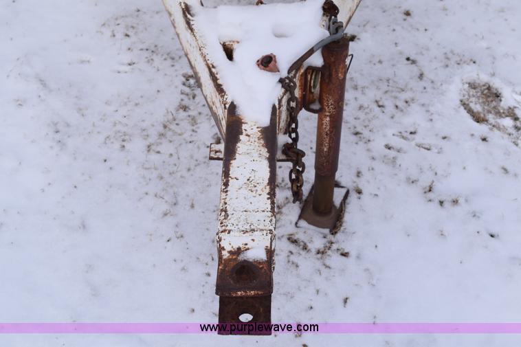 image for item E6035 Fertilizer spreader buggy